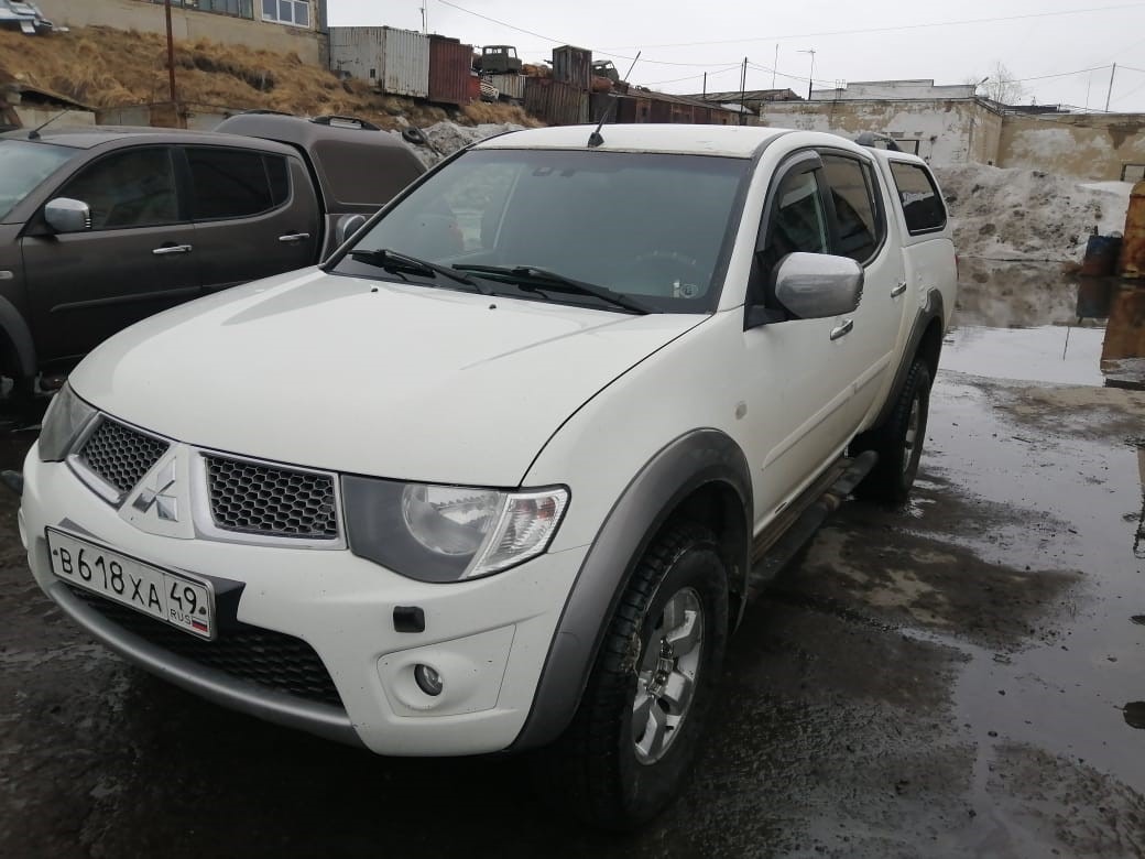 Автомобиль Mitsubishi L200, В618ХА49 (2010) г.Магадан