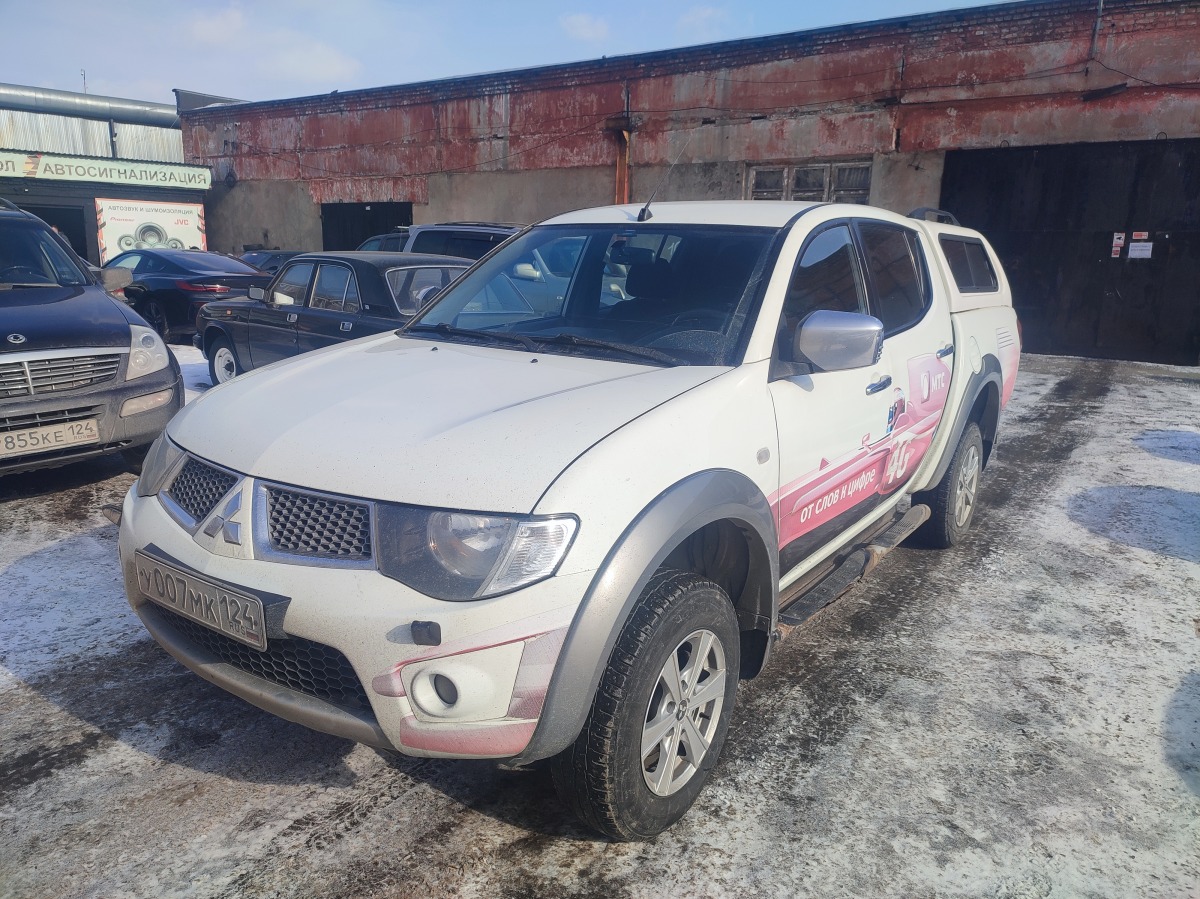 MITSUBISHI L200-IV 2.5 (2013) Красноярск