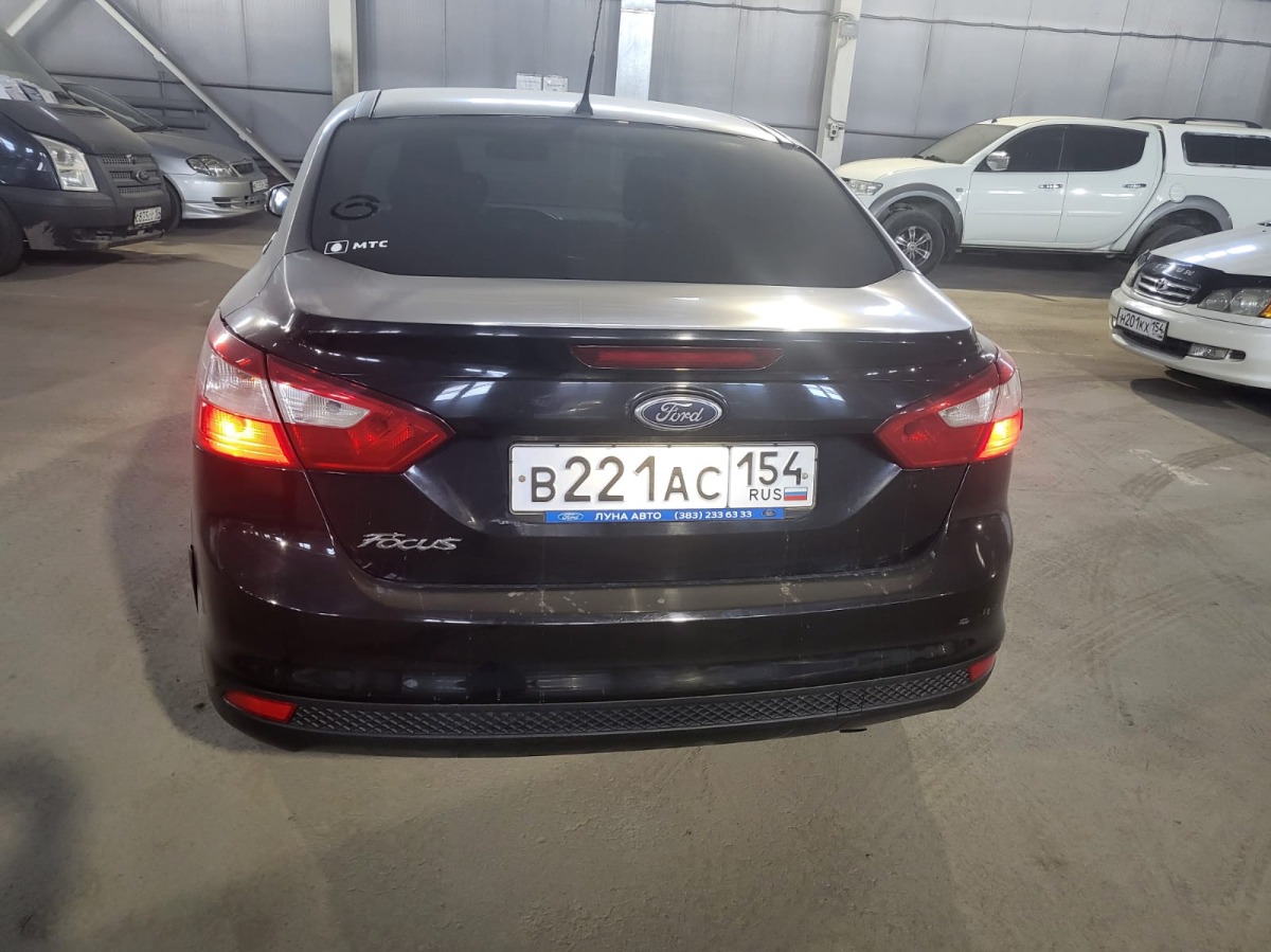 Ford Focus В221АС154 (2011) Новосибирск